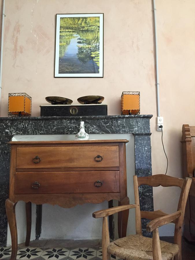 مبيت وإفطار Champagne-et-Fontaine Domaine De Puytirel المظهر الخارجي الصورة